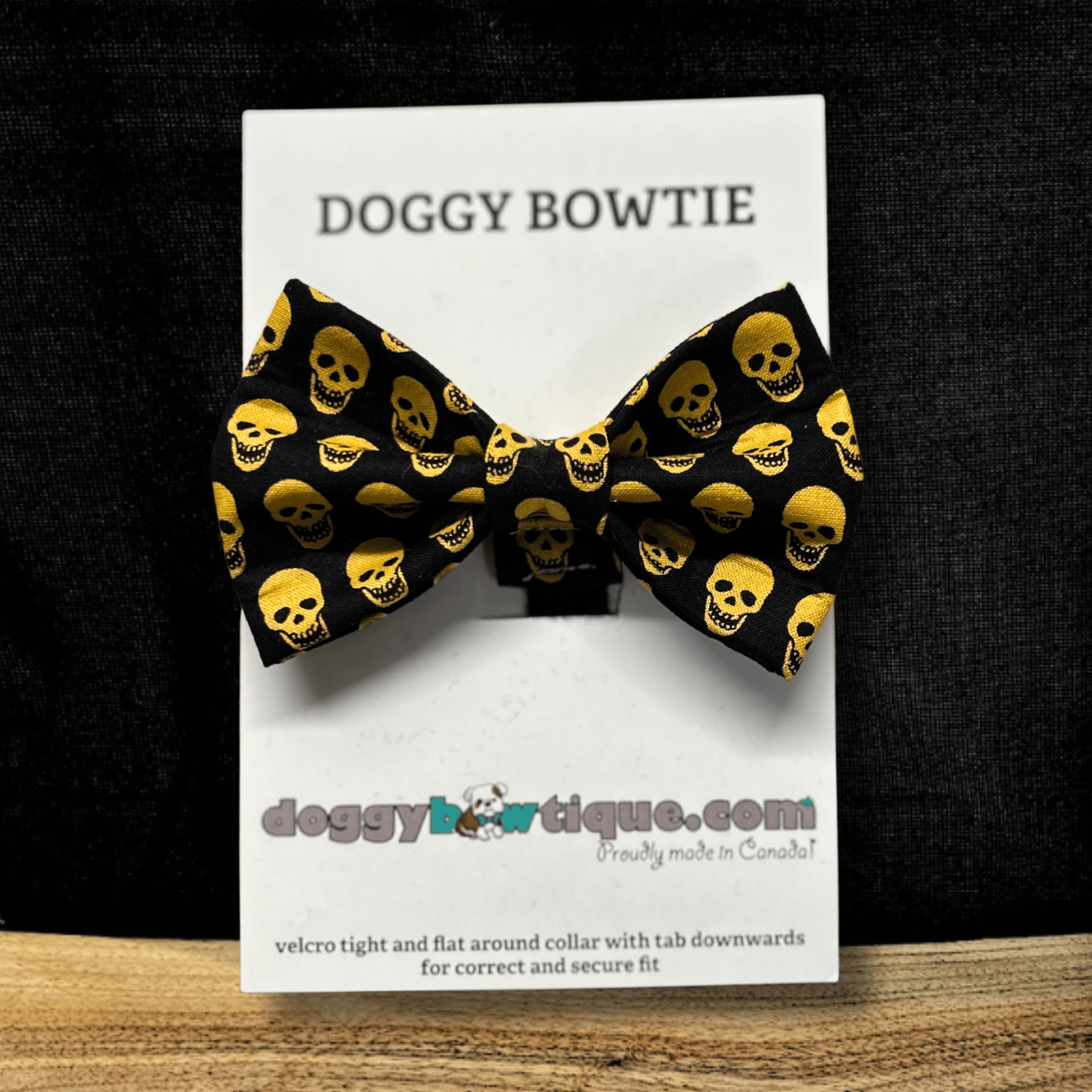 Bark-o-ween Bowtie - Blk/Ylw Skulls REG (MED/LRG)